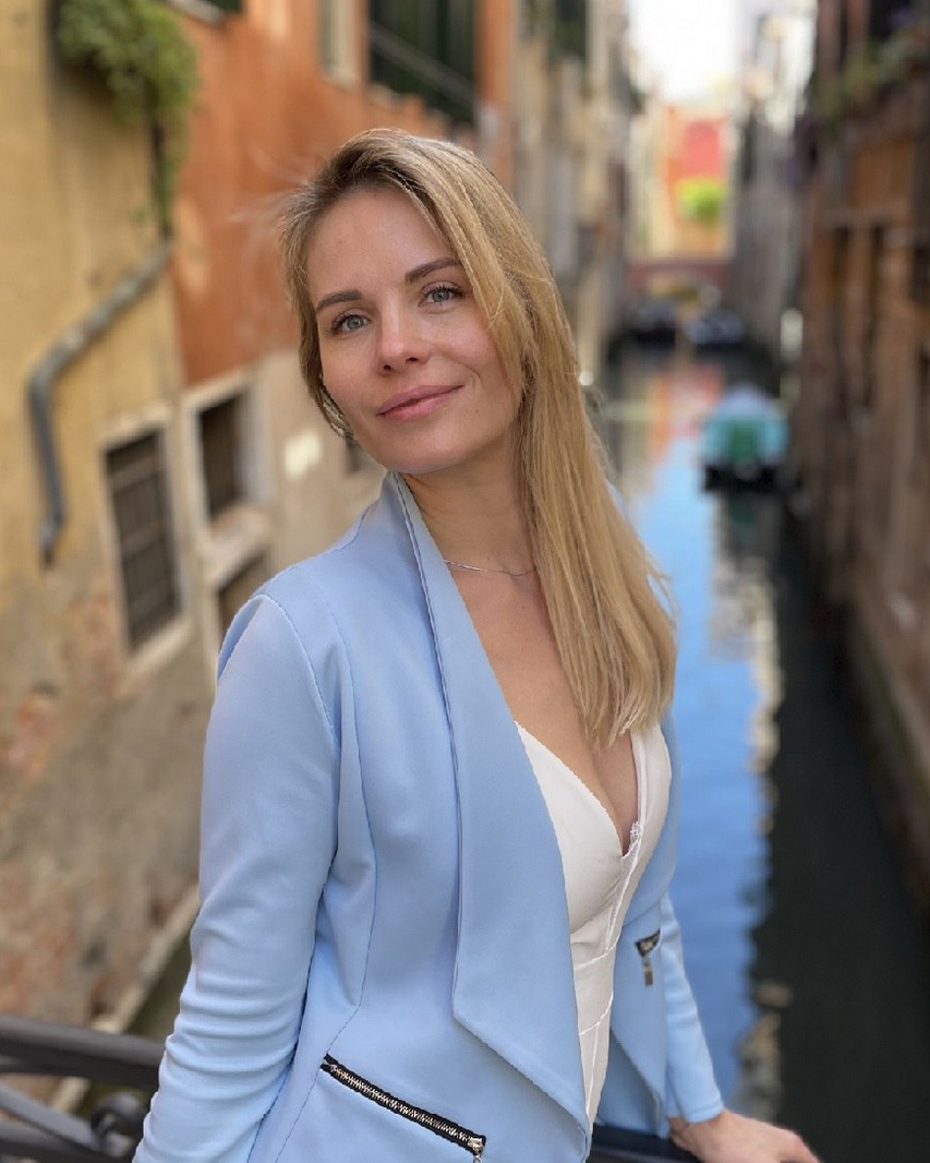 Лариса Топова