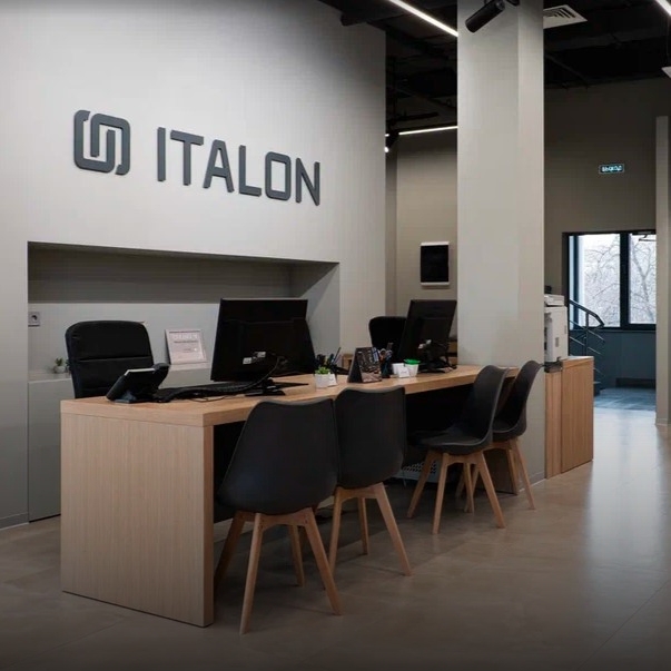 Флагманский салон